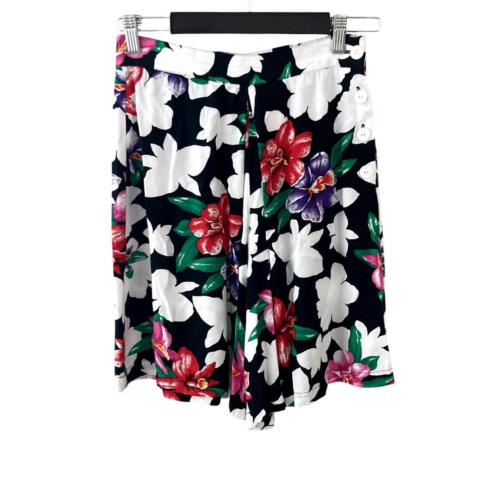 Vintage 90s Black White Multicolor Floral Rayon Shorts by Chaus 6